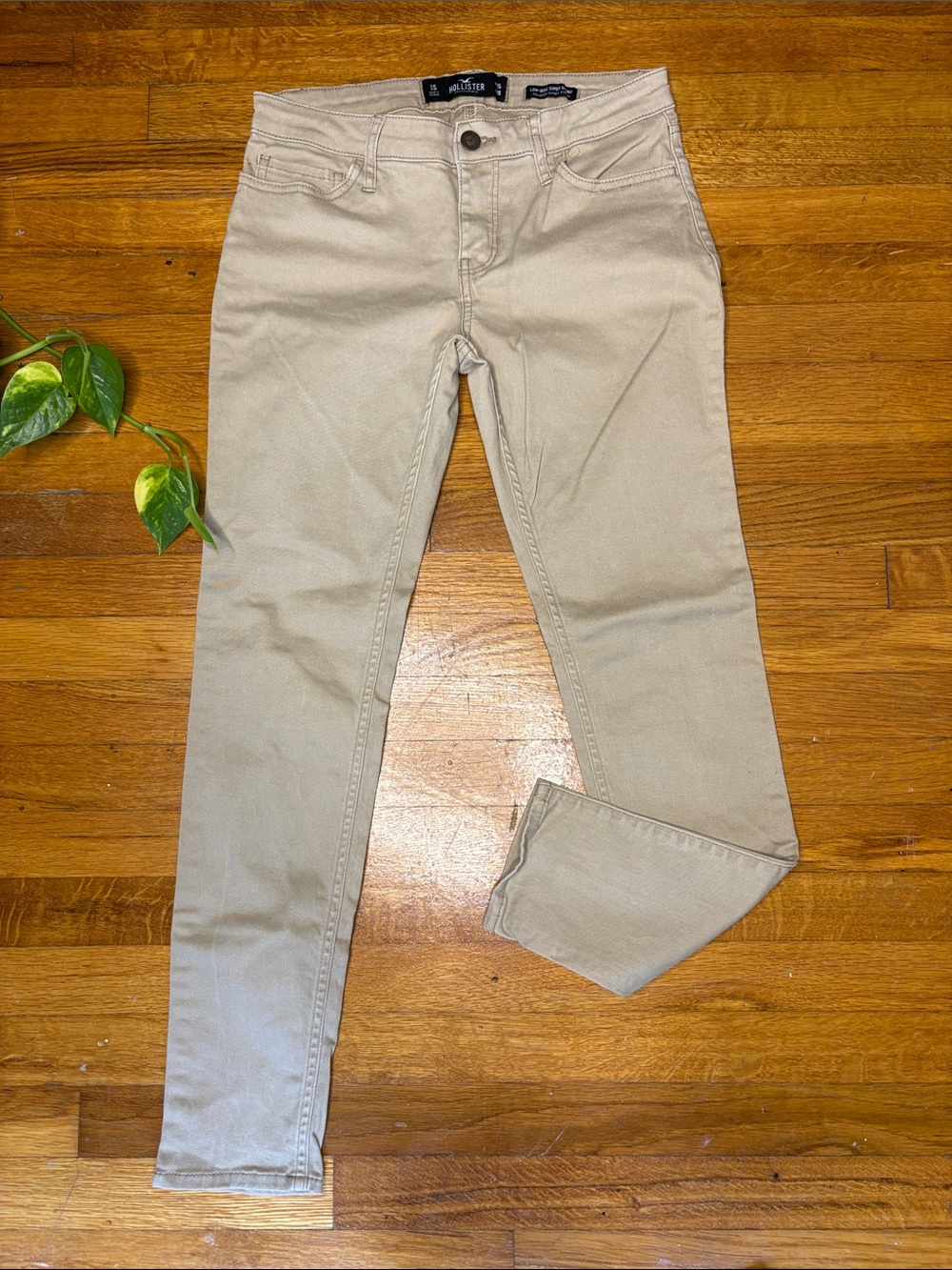 Hollister Women’s Skinny Jeans in Light Beige